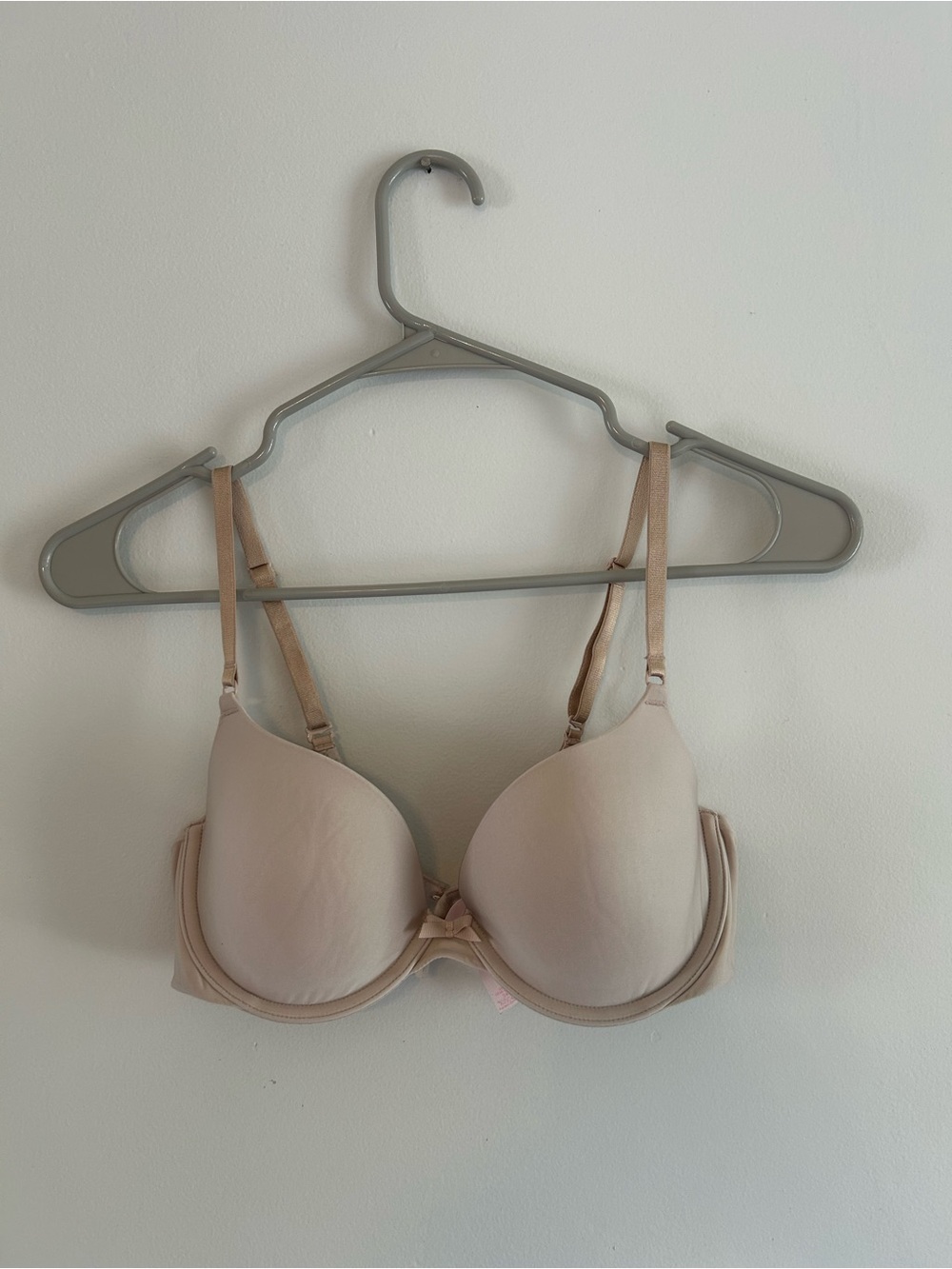 Victoria's Secret Nude Push-Up T-Shirt Bra